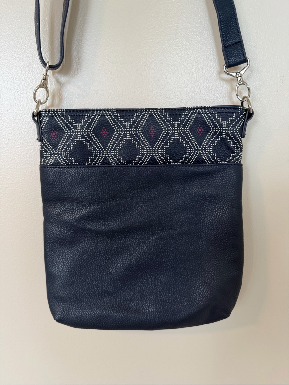 THIRTY ONE Navy & Diamond Printed Vegan Leather Crossbody
